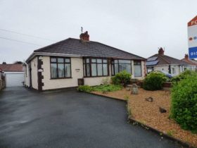 2 bedroom Detached t...